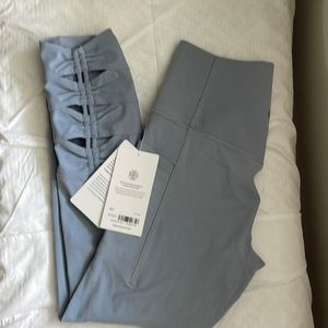 New Athleta Small Salutation Stash Pocket 7/8 Tight
